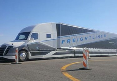 بررسی کشنده دایملر SuperTruck مدل 2015