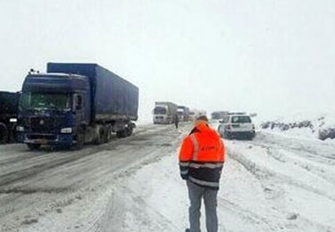 تردد کشنده‌ها در محور سنندج مریوان ممنوع شد